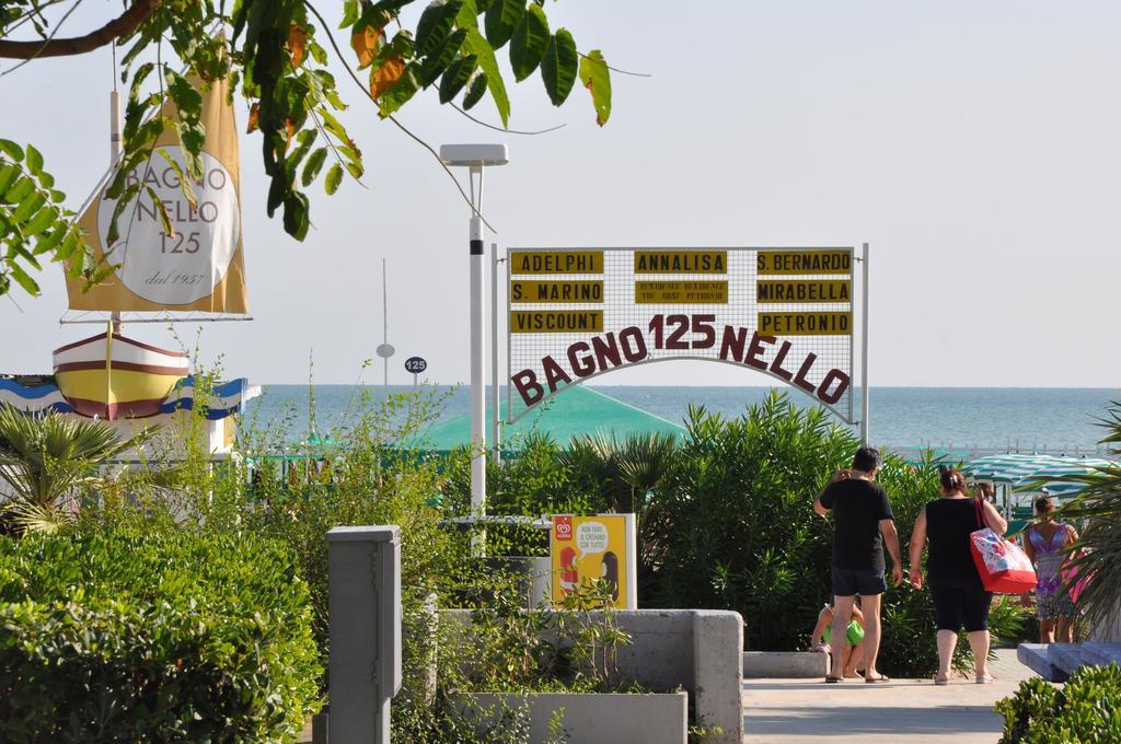 Hotel Adelphi Riccione Zewnętrze zdjęcie