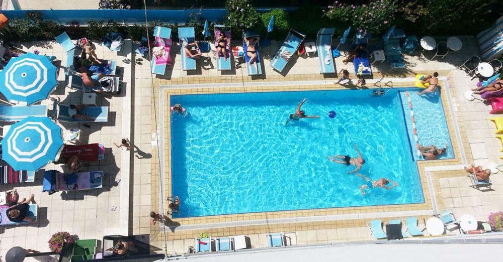 Hotel Adelphi Riccione Zewnętrze zdjęcie
