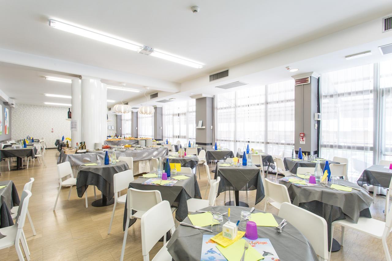 Hotel Adelphi Riccione Zewnętrze zdjęcie