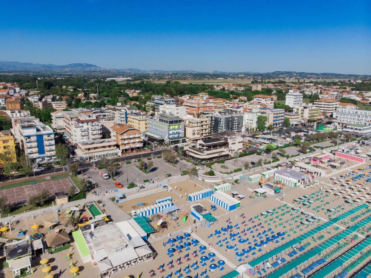 Hotel Adelphi Riccione Zewnętrze zdjęcie